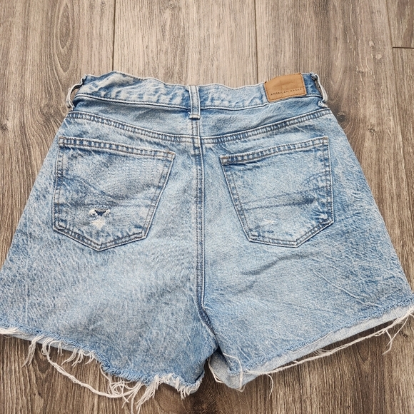 American Eagle Distressed Mom Short 0 - Picture 8 of 11